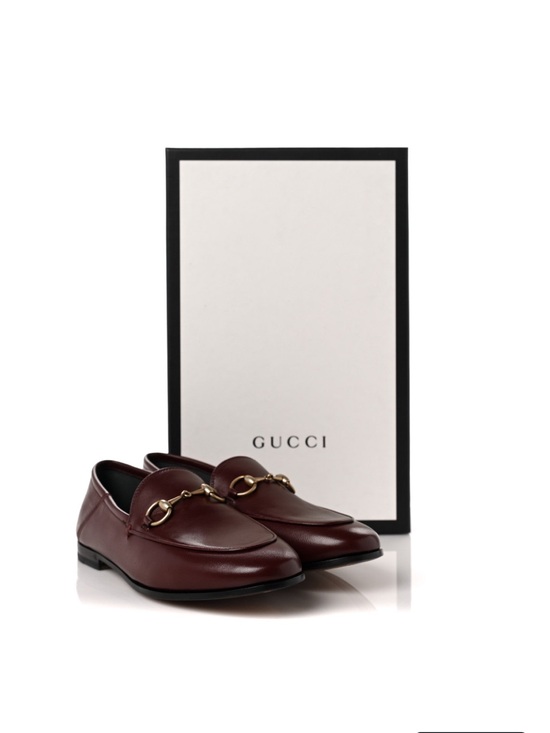 Gucci Shoes - Authentic Gucci Womens Leather Horsebit Loafers in Vintage Bordeaux. Pre-Owned
